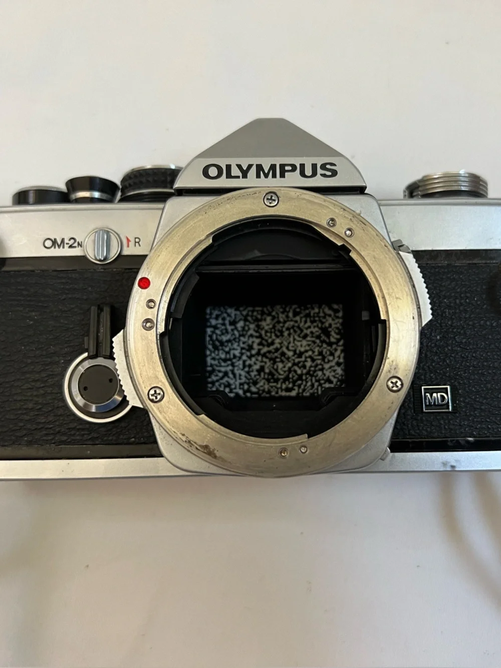 Olympus OM-2N 35mm Film Camera with 80-200mm Tokina Lens BATTERY TESTED NOT FILM